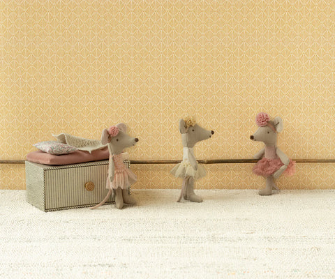 Dancing Mouse In Daybed, Little Sister