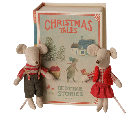 Christmas twin mice, Little sister & brother in book