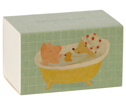 Bathtub set box with an illustration of a mouse, duck, and spotted shower cap in a yellow tub
