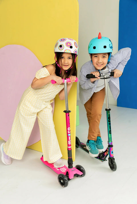 Micro Maxi Foldable LED Scooter - Shocking Pink