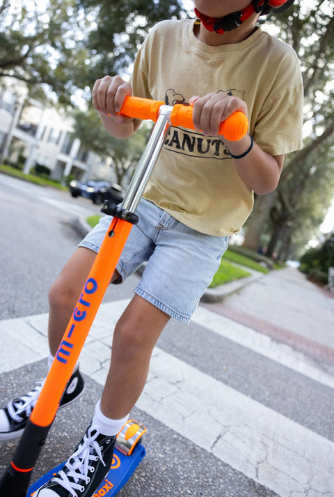 Maxi Foldable LED Scooter - Neon Orange/Navy