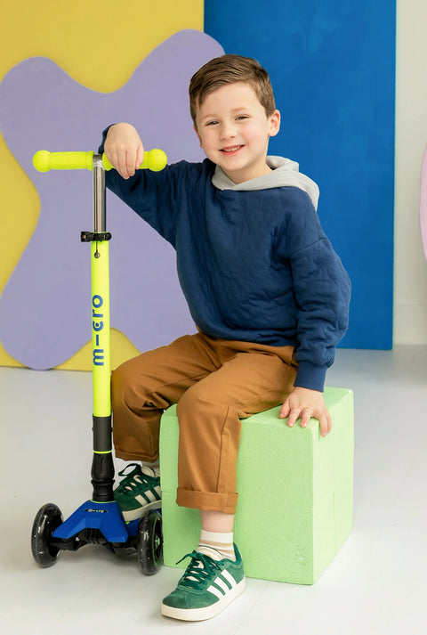 Maxi Foldable LED Scooter - Neon Canary/Blue