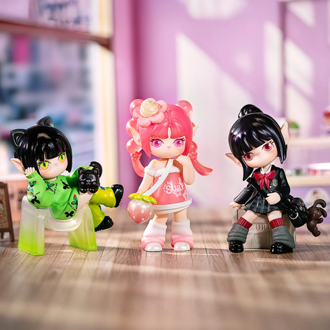 Suri's Colorful Girls Surprise Figure