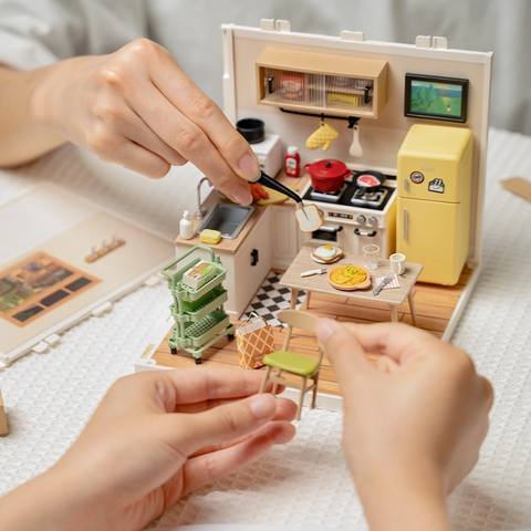 DW008 Happy Meals Kitchen Rolife Diy Miniature House