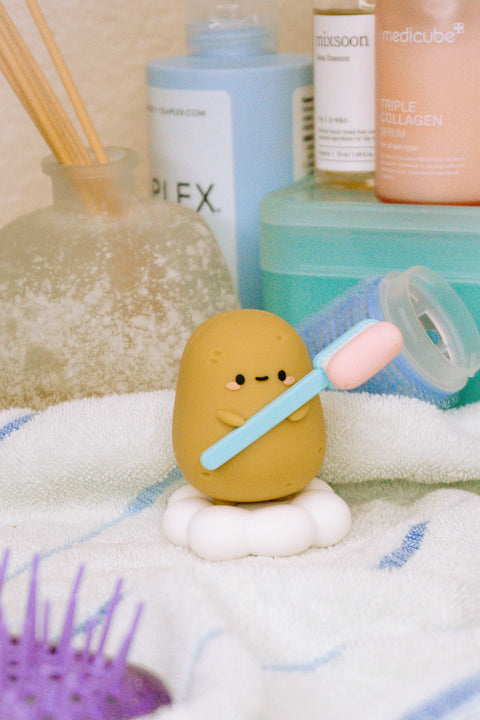 SMOKO TAYTO BATHROOM BLIND BOX FIGURE