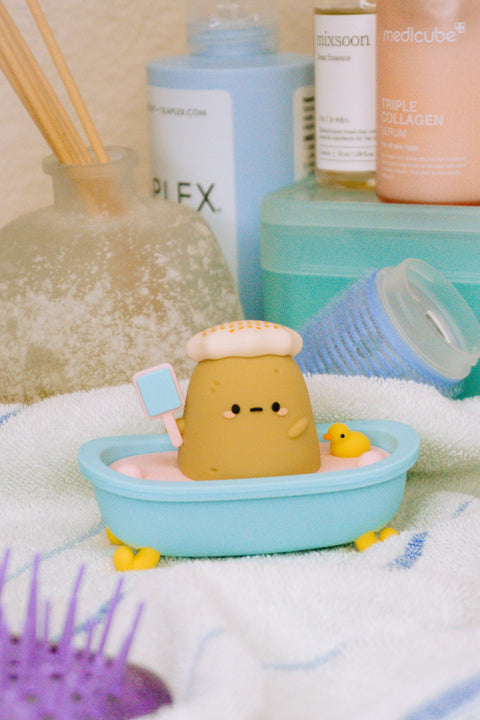 SMOKO TAYTO BATHROOM BLIND BOX FIGURE