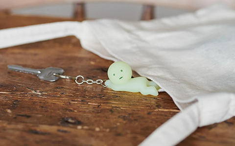 Smiski Grabbing Keychain