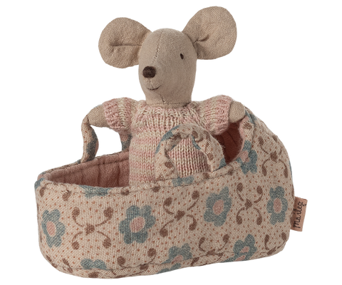 Baby Mouse In Carry Cot - Rose