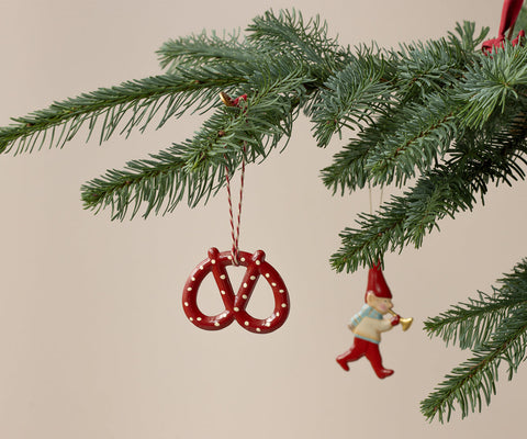 Metal Ornament, Pretzel - Dot