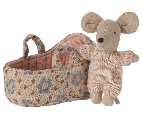 Baby Mouse In Carry Cot - Rose